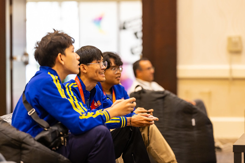 Students gaming